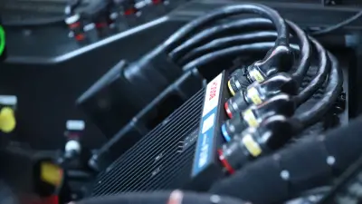 SUPER GT 製品紹介：エンジン コントロール ユニット（ECU