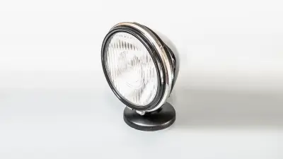 1913 | ボッシュの自動車用照明システム