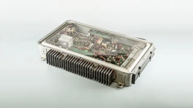 1967 | 電子制御式ガソリン燃料噴射システム「ジェトロニック」